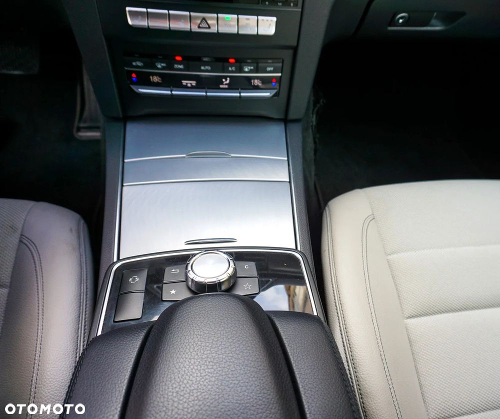 Mercedes-Benz Klasa E 200 7G-TRONIC - 26