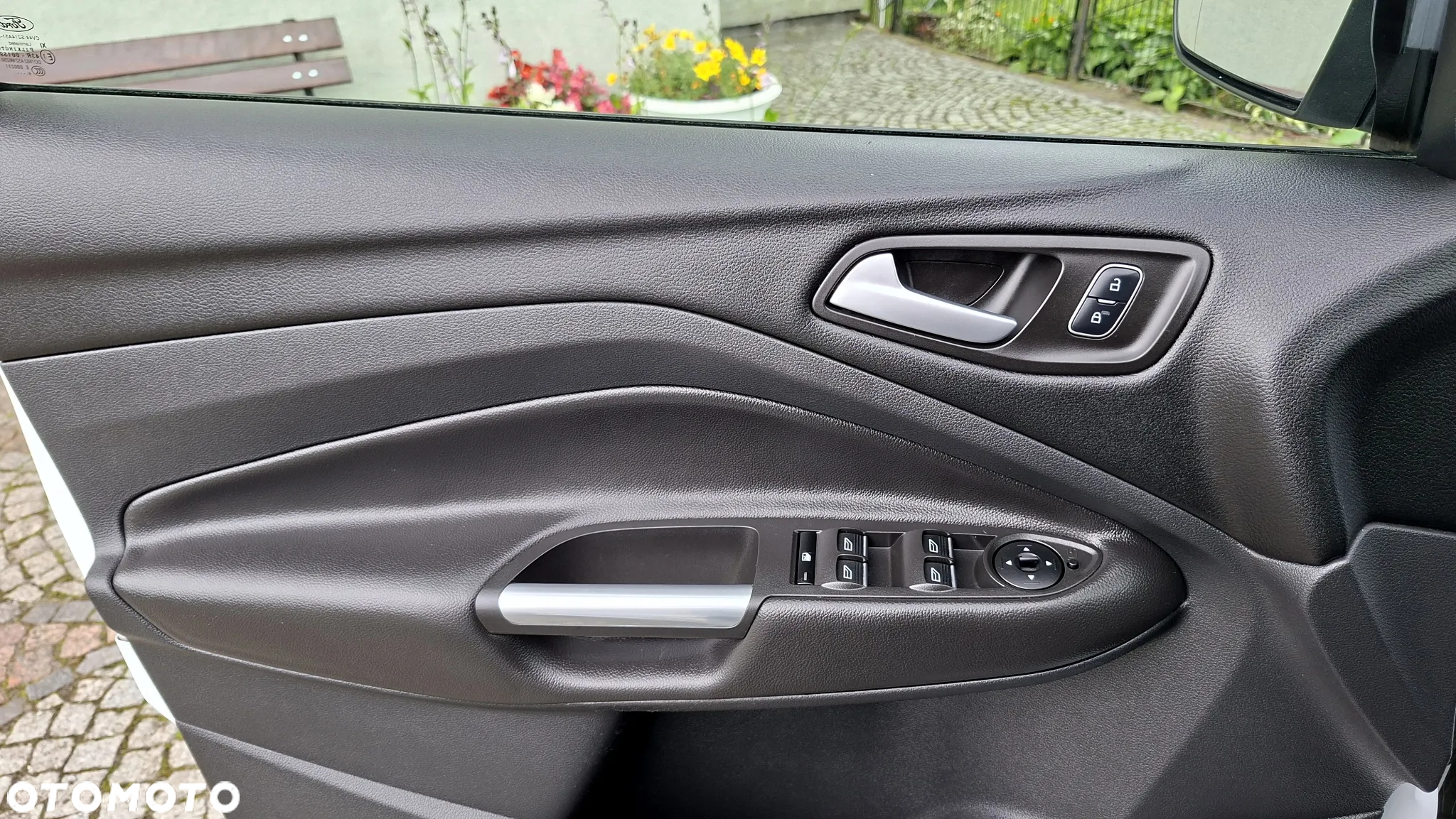 Ford Kuga 2.0 TDCi 4x4 ST-Line - 37