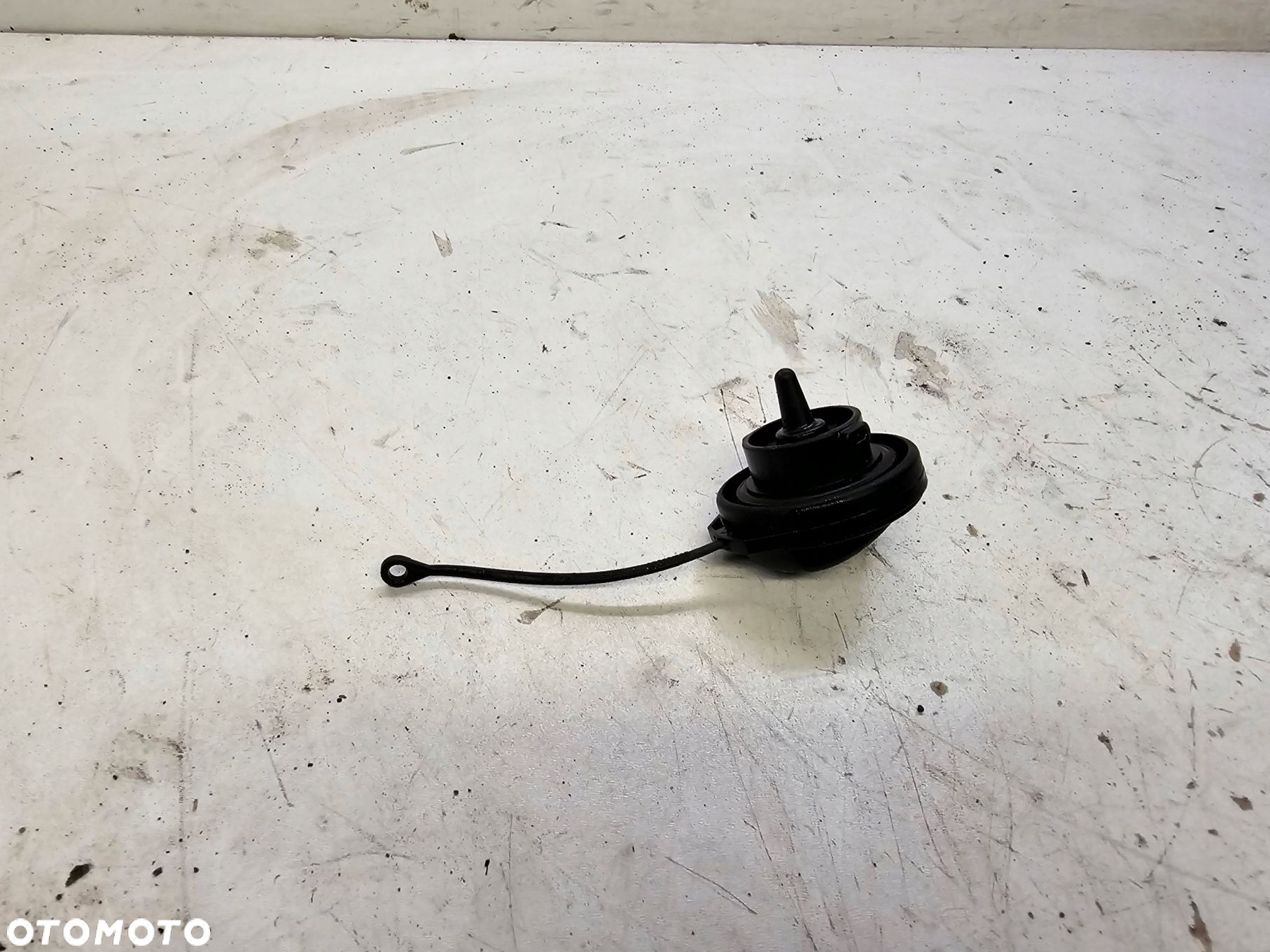 KOREK WLEWU PALIWA AUDI Q3 FE VW SEAT 3AA201553C - 3
