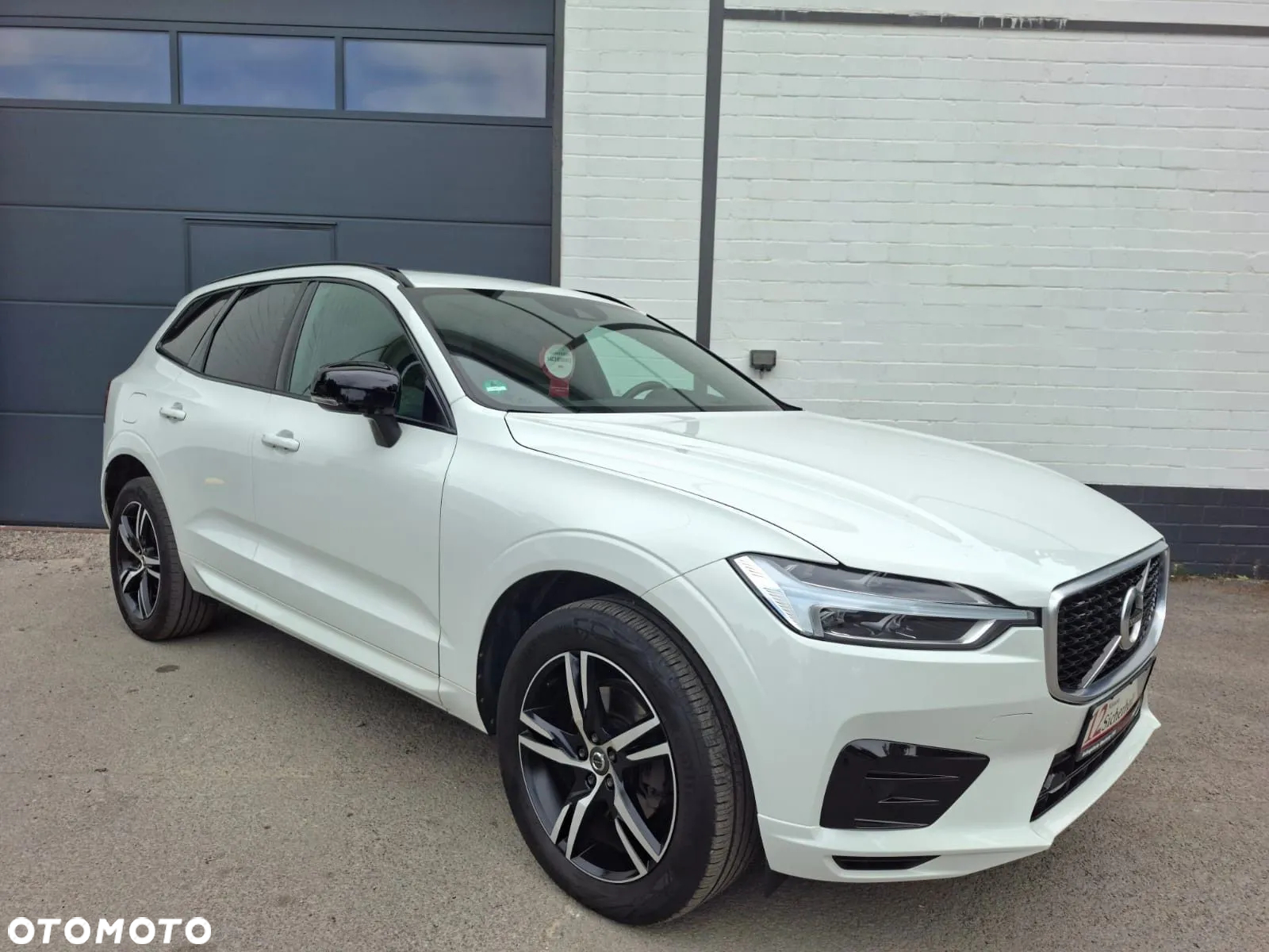 Volvo XC 60 D4 R-Design - 2