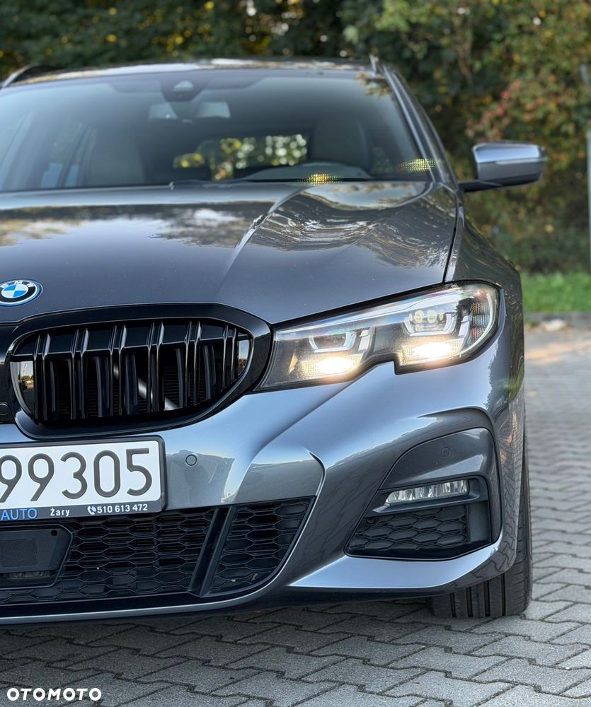 BMW Seria 3 330e xDrive M Sport - 16