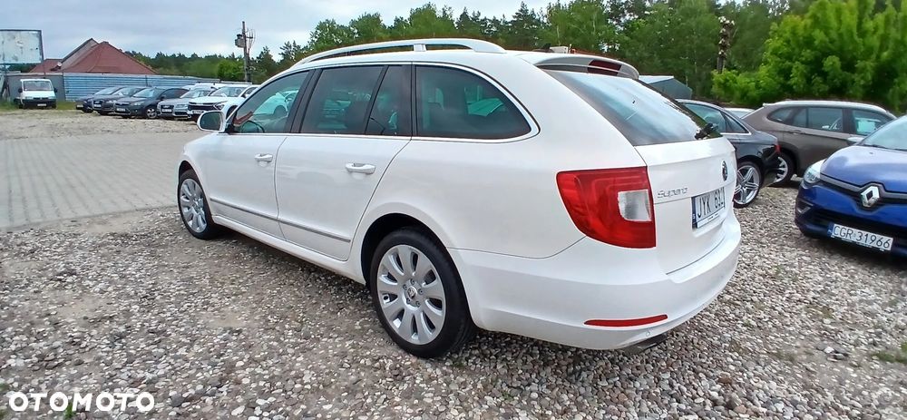 Skoda Superb 2.0 TDI 4x4 DSG Ambition - 11