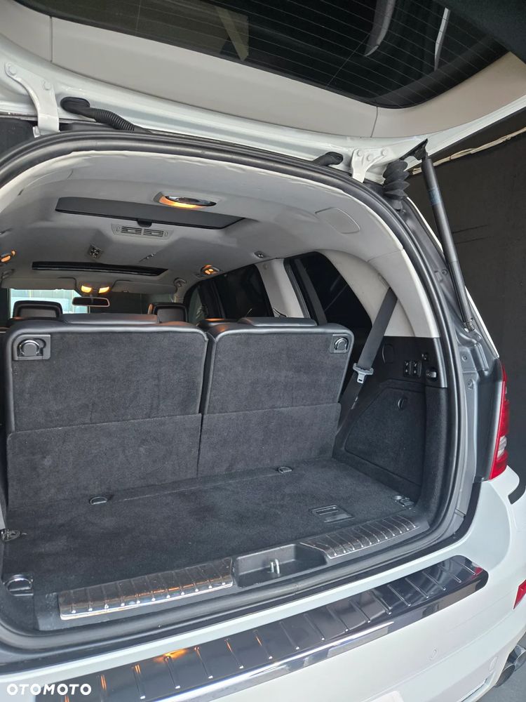 Mercedes-Benz GL 500 4Matic 7G-TRONIC - 28