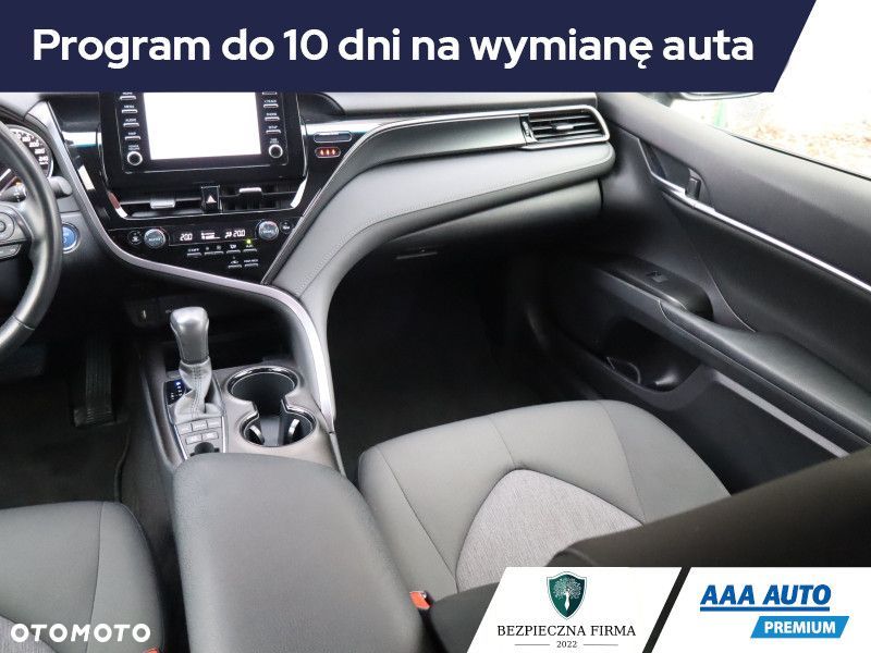 Toyota Camry - 9