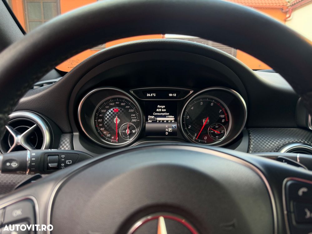 Mercedes-Benz A 200 7G-DCT - 38