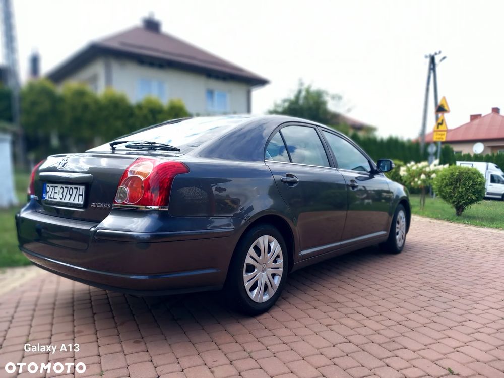 Toyota Avensis 2.0 VVT-i Travel - 6