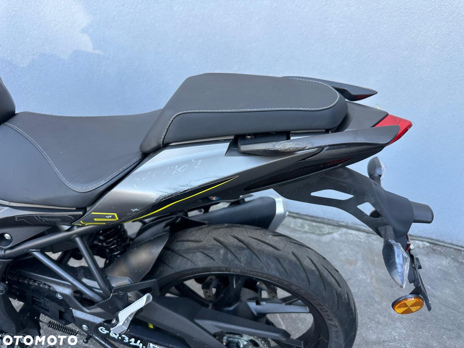 Benelli BN 125 - 5
