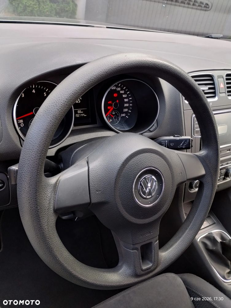 Volkswagen Golf - 24