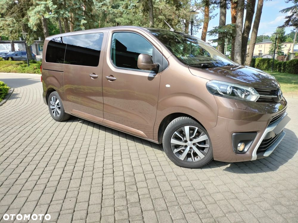 Toyota Proace Verso 2.0 D4-D Medium VIP - 26