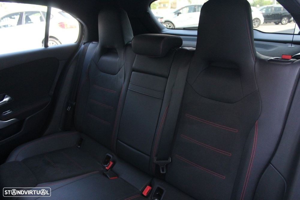 Mercedes-Benz A 200 AMG Line Aut. - 24