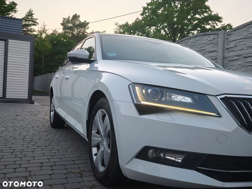 Skoda Superb 2.0 TDI 4x4 DSG Ambition - 28