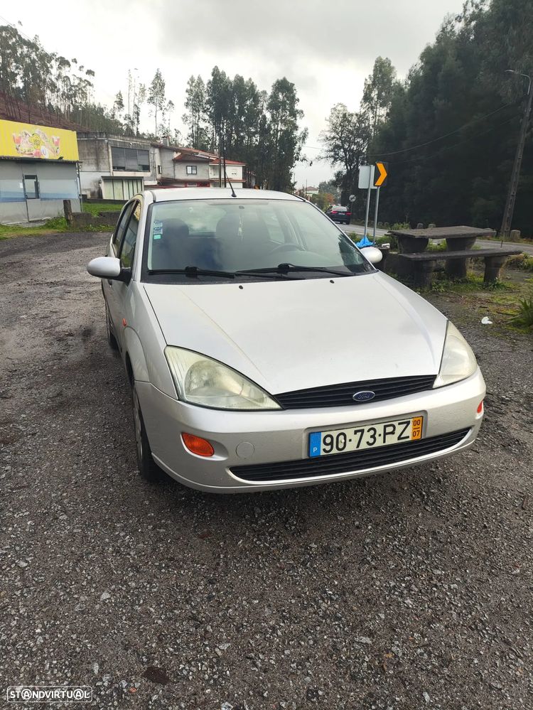 Ford Focus 1.4 Ambiente - 1