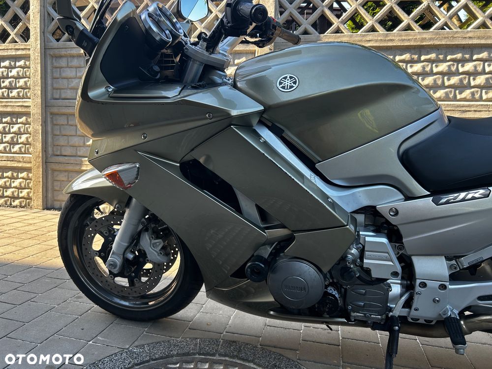 Yamaha FJR - 19