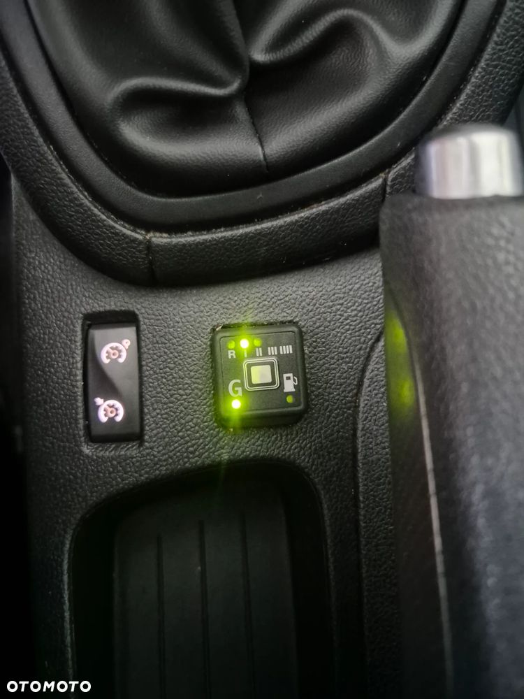 Renault Clio - 17
