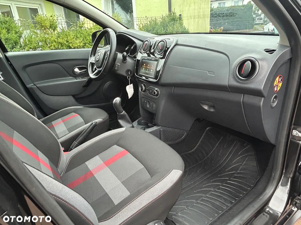 Dacia Logan MCV TCe 90 S&S Stepway Celebration - 12