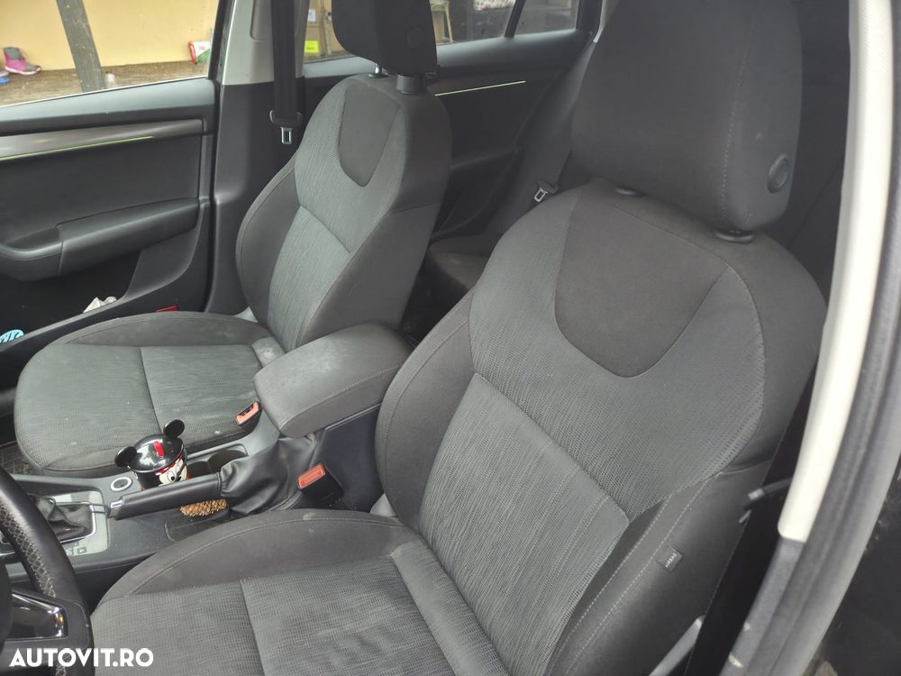 Skoda Octavia Combi Diesel 1.6 TDI DSG Style - 8