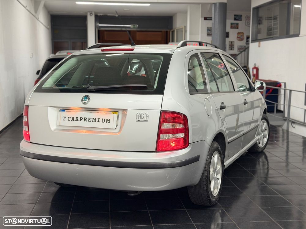 Skoda Fabia Break 1.4 16V Sport - 8