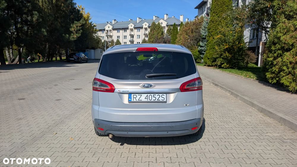 Ford S-Max 2010 photo 4