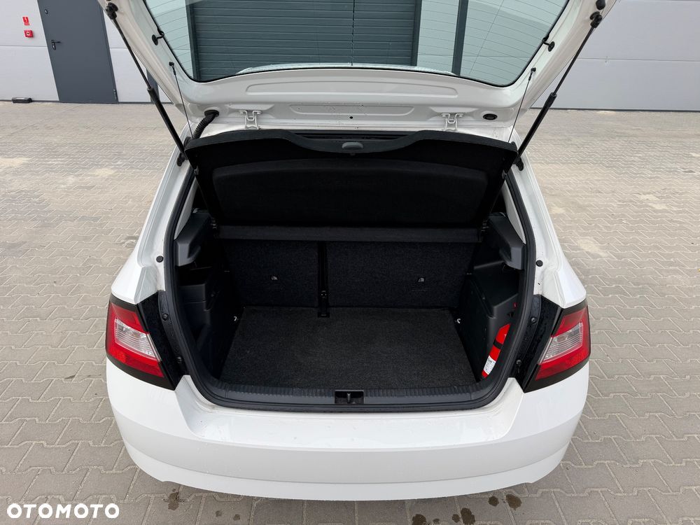 Skoda Fabia 1.2 TSI Active - 11