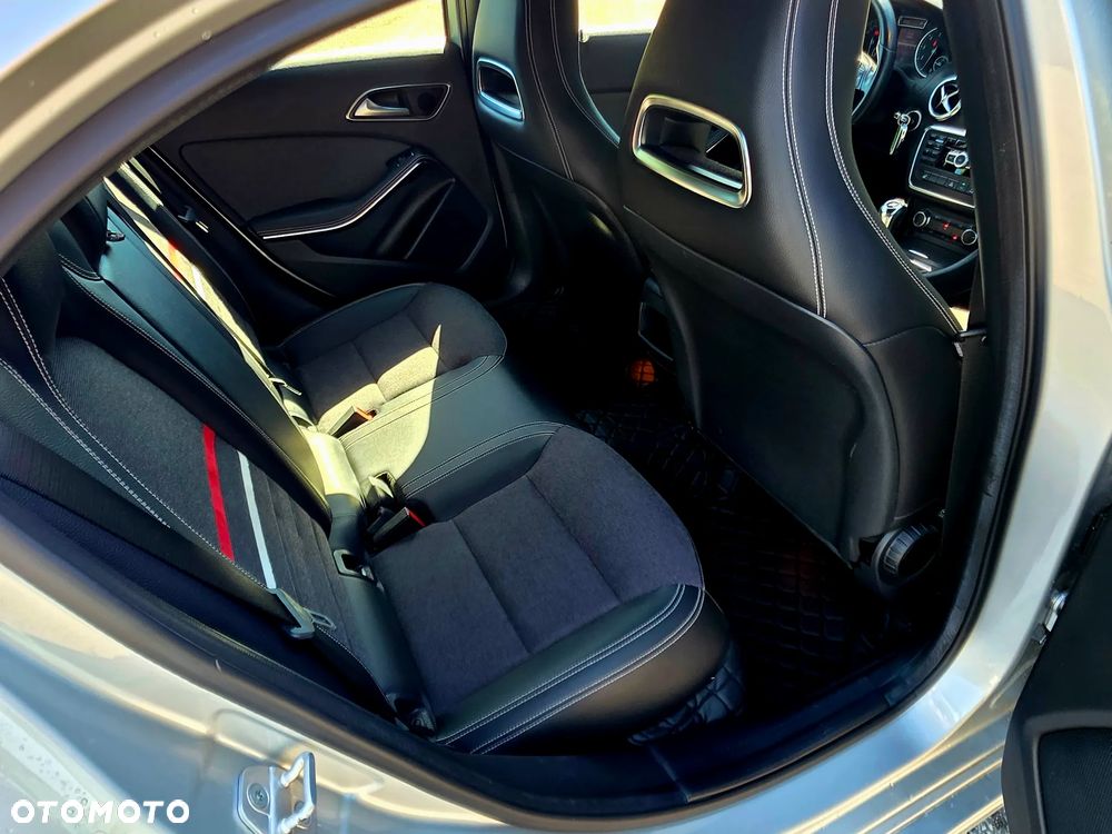 Mercedes-Benz Klasa A 180 (BlueEFFICIENCY) - 18