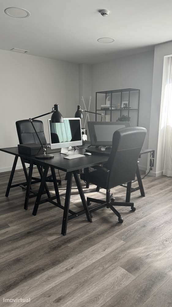 Escritório/estúdio/cowork partilhado para equipa. Até 8 px: negociável