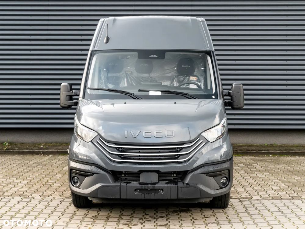 Iveco Daily 35S18HA8V 3.0 L4H2 - 2