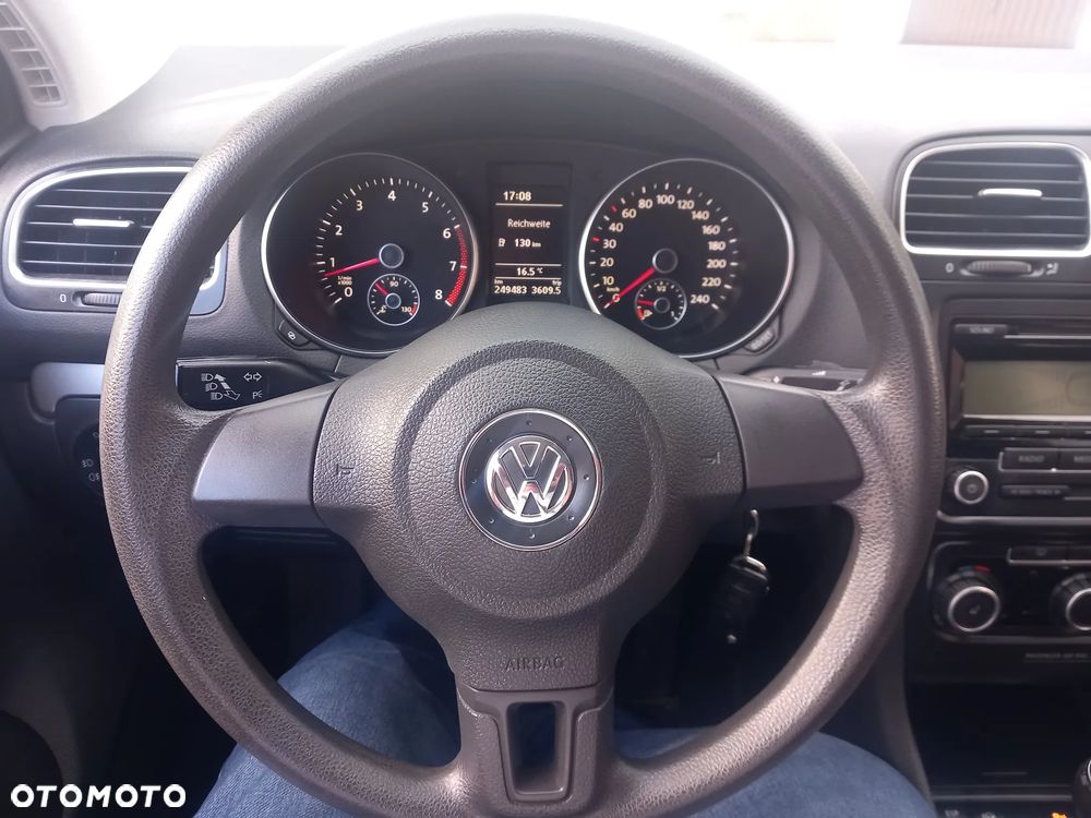 Volkswagen Golf - 31