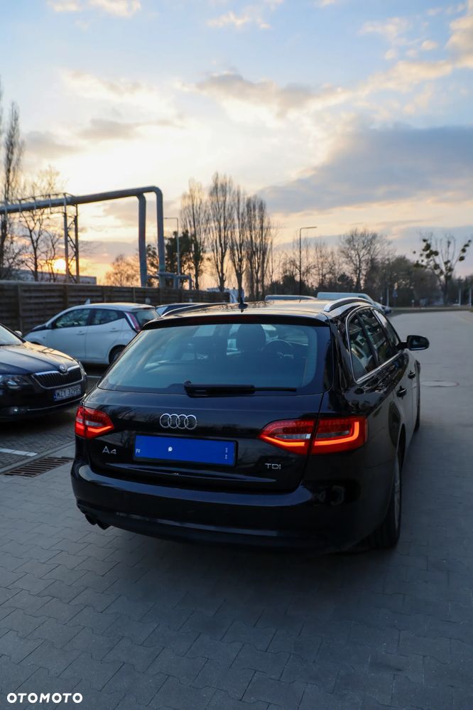 Audi A4 Avant 2.0 TDI - 12