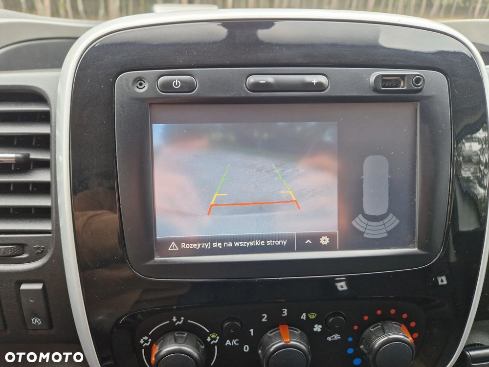 Renault Trafic - 11