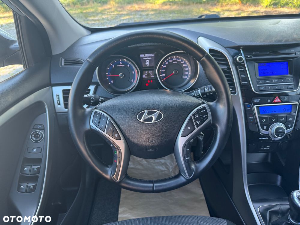 Hyundai i30 1.6 CRDI Trend - 28