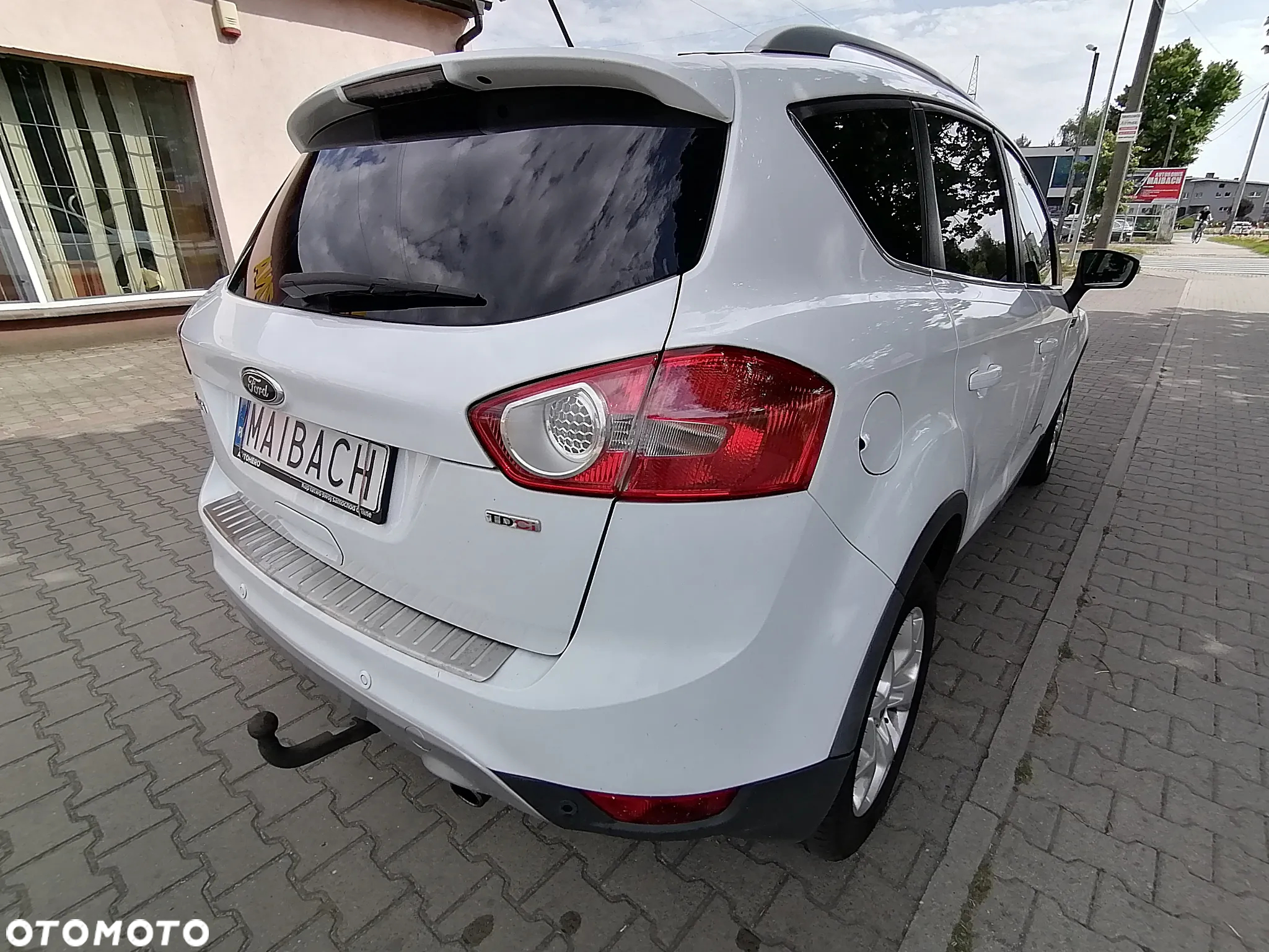 Ford Kuga 2.0 TDCi Titanium - 8