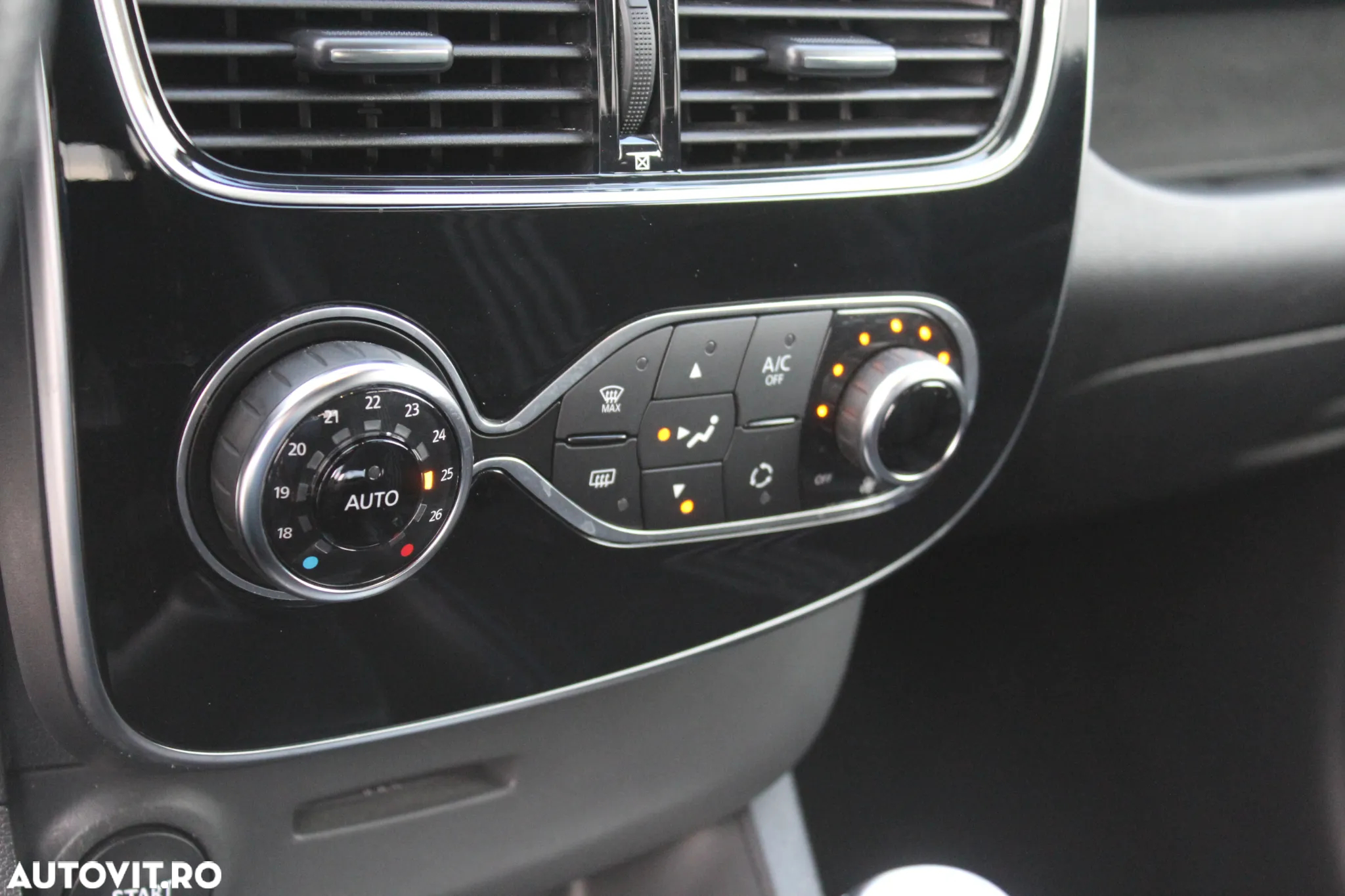 Renault Clio - 13