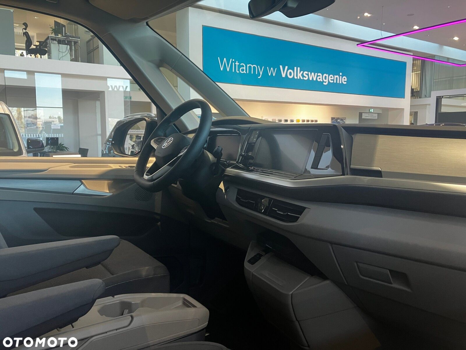 Volkswagen multivan 2.0 TDI 150 KM 7-DSG FWD L1 - 12