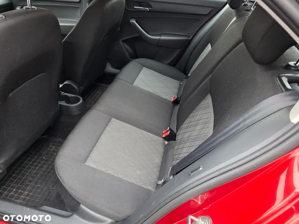 Seat Toledo 1.2 TSI Entry - 12