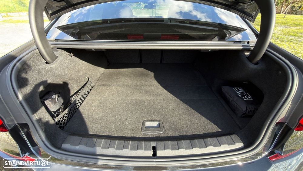 BMW 330 e Aut. M Sport - 44