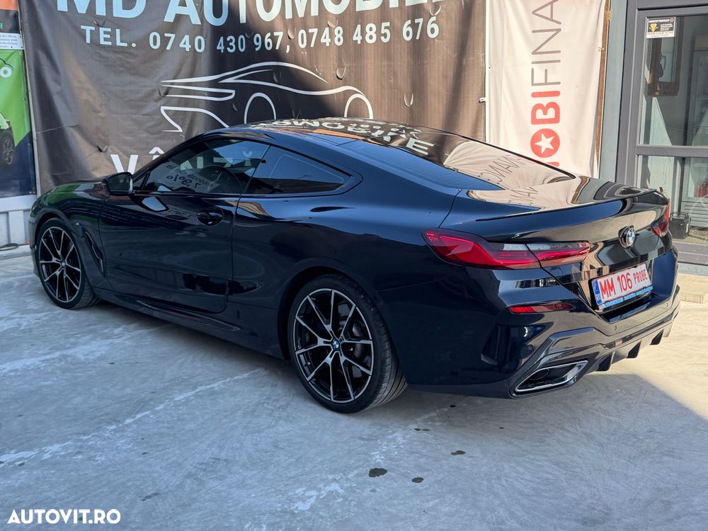 BMW Seria 8 - 32
