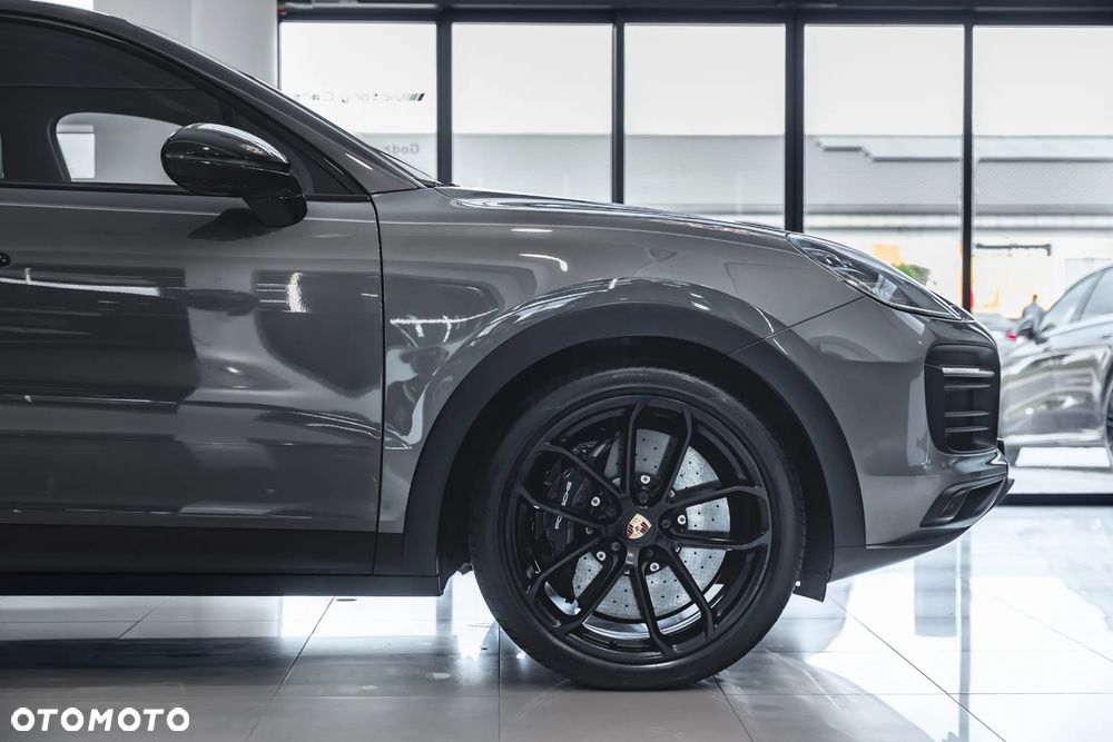Porsche Cayenne - 15