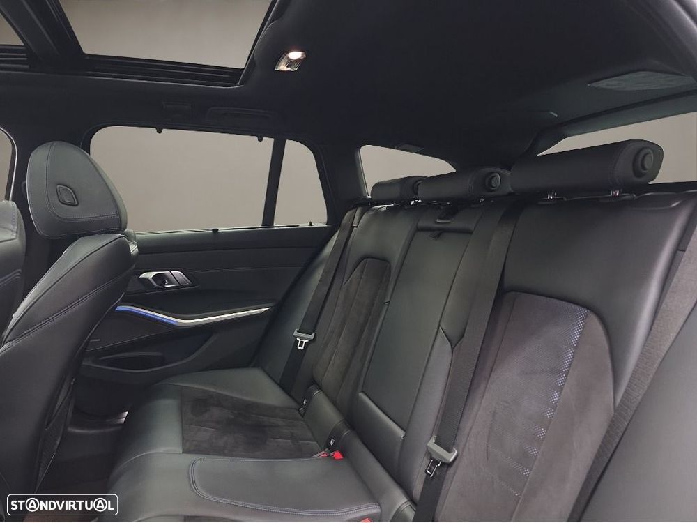 BMW 320 d Touring Auto - 15