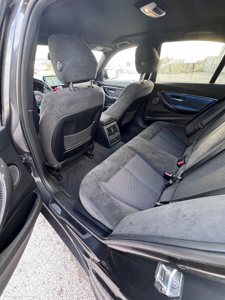 BMW 320 d Auto Pack M - 11