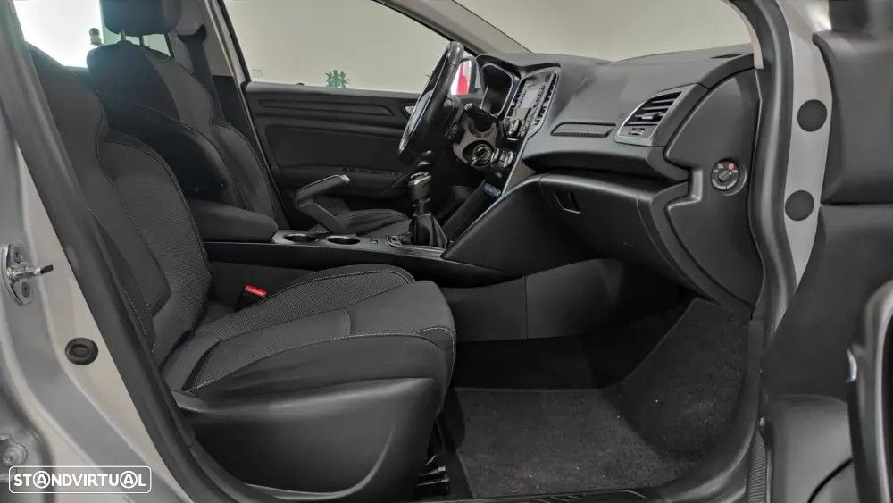 Renault Mégane 1.5 Blue dCi Zen - 22
