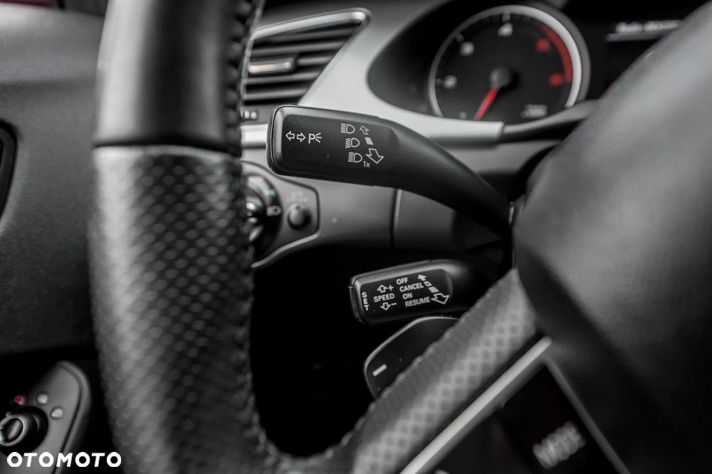 Audi A4 Avant 3.0 TDI DPF quattro S tronic S line Sportpaket - 36