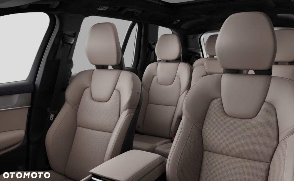 Volvo XC 90 T8 AWD Plug-In Hybrid Ultra Dark 7os - 6