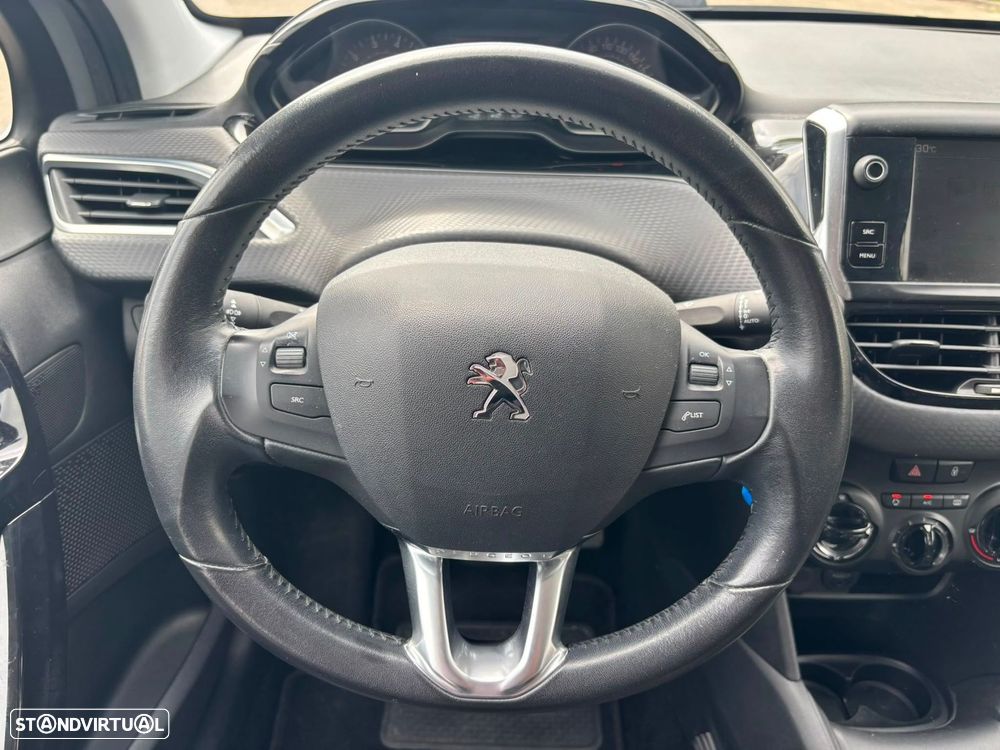 Peugeot 208 1.2 PureTech Style - 25