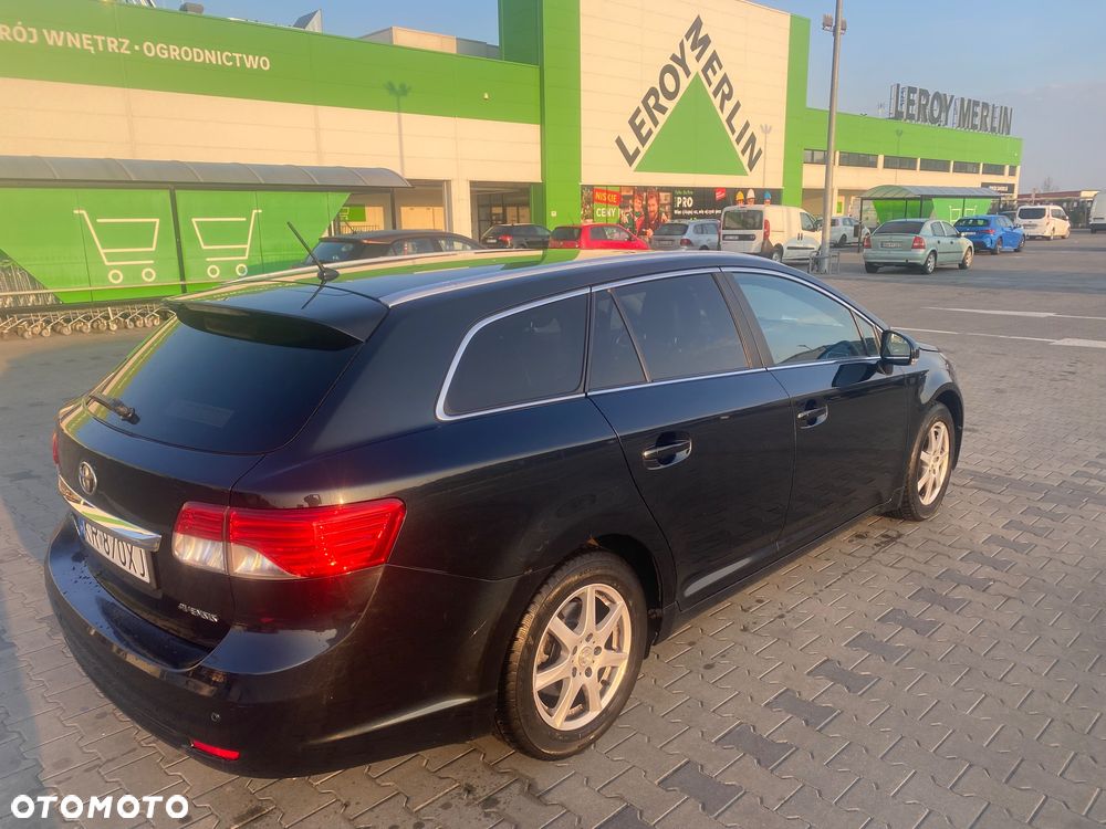 Toyota Avensis 2.0 D-4D Premium - 9