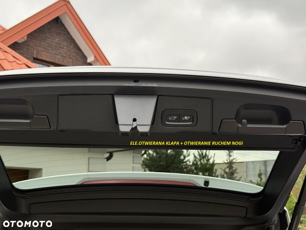 Volvo XC 60 B4 D AWD Plus Dark - 27