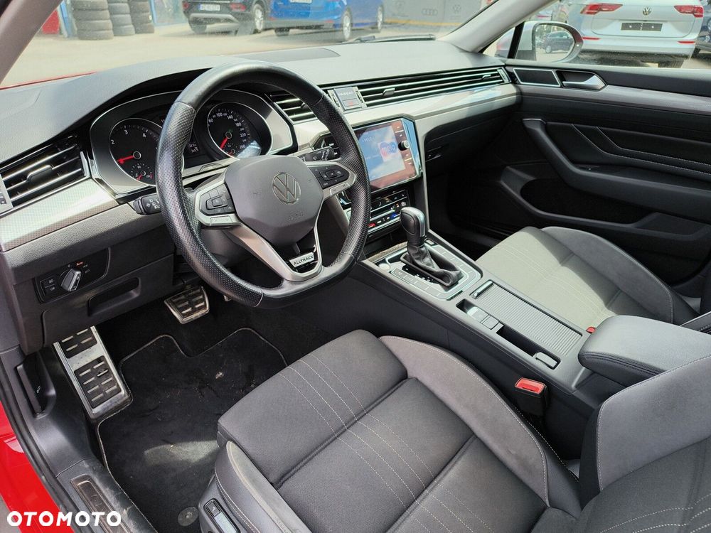 Volkswagen Passat - 14