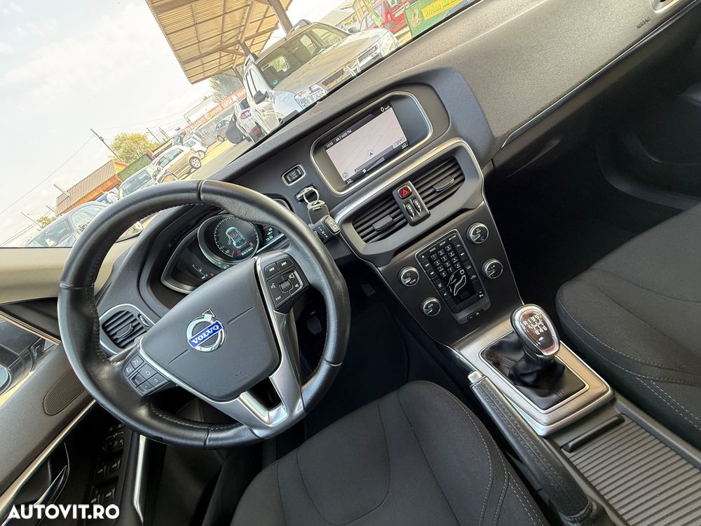 Volvo V40 D2 - 27