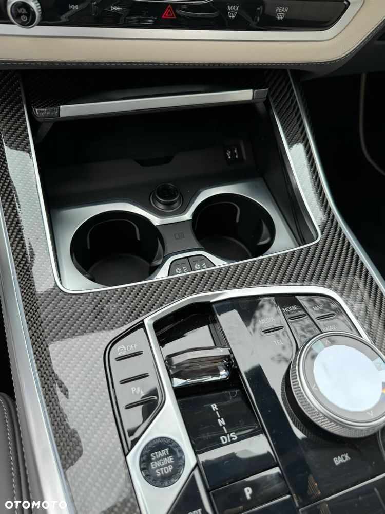 BMW X7 M60i xDrive - 10