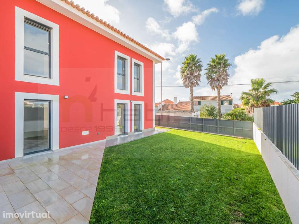 Moradia T3, situada em Areia Cascais, a curta distância da praia do... - Grande imagem: 3/40