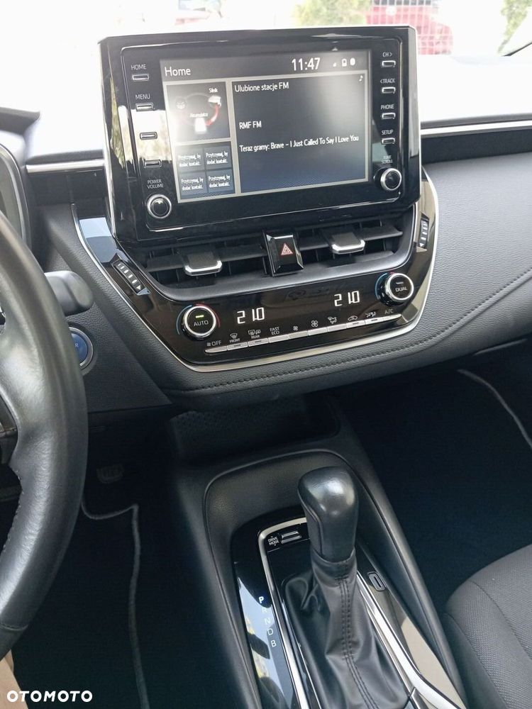 Toyota Corolla 1.8 Hybrid Comfort - 18